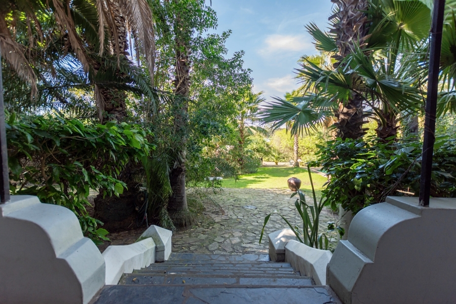 8 Bedroom Property for Sale in Hopefield Western Cape